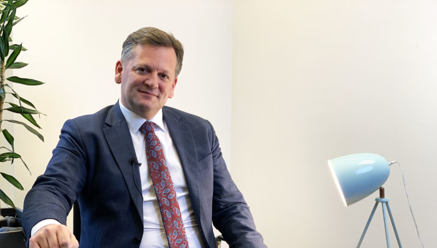 Thomas Neusiedler Helvetia im Interview bei Erleuchtend Erzählt